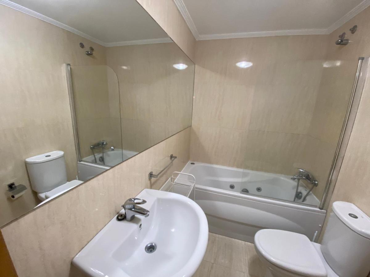 Apartamento A 5 Min Caminando De La Playa Sta. Cristina, Oleiros Eksteriør bilde